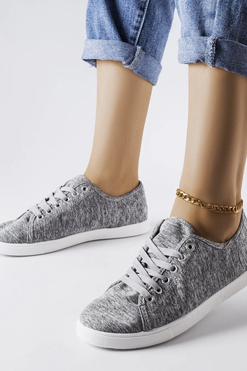 Pilkos spalvos audinio...