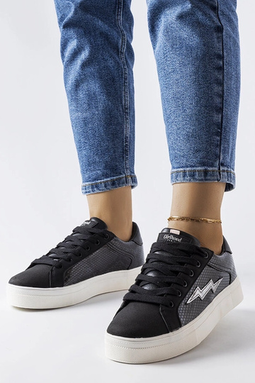 Juodi Vernadeau sportbačiai