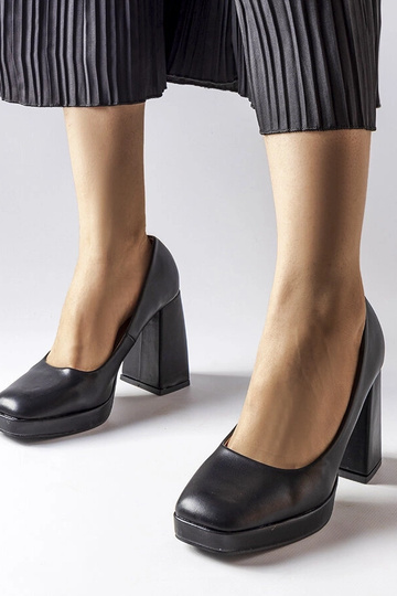 Juodos Mailly aukštakulnės... 2