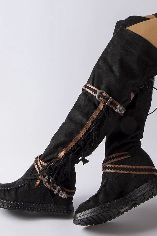 Juodi batai su platforma Novella Juodi batai su platforma Novella