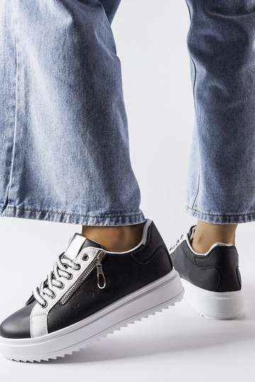 Moteriški juodi suvarstomi... 2