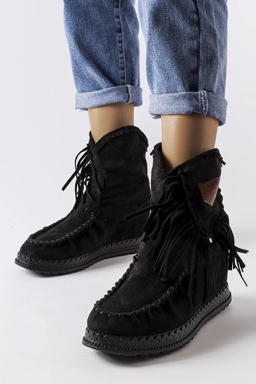 Juodi Giudice platforminiaibatai Juodi Giudice platforminiaibatai