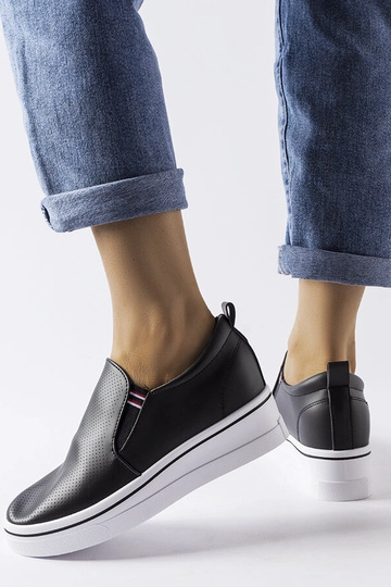 Juodi Dionisia platforminiaisportbačiai 2