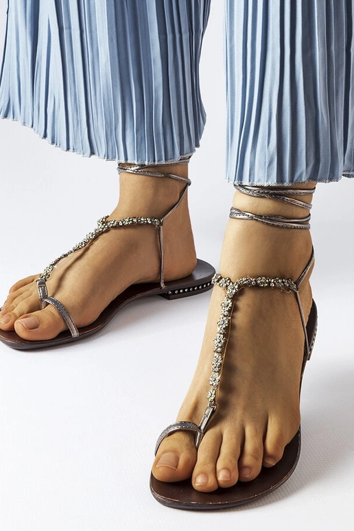 Tamsiai pilkos basutės su cirkoniais... Tamsiai pilkos basutės su cirkoniais...