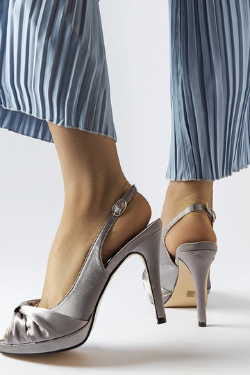 Crispina šviesiai pilkos... 2