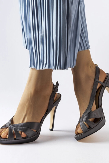 Alpakos pilkos spalvos...