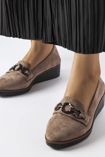Erin Brown Wedges