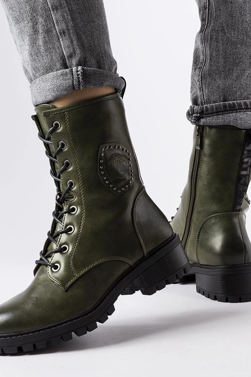 Mėlyni bateliai ant platformos,...