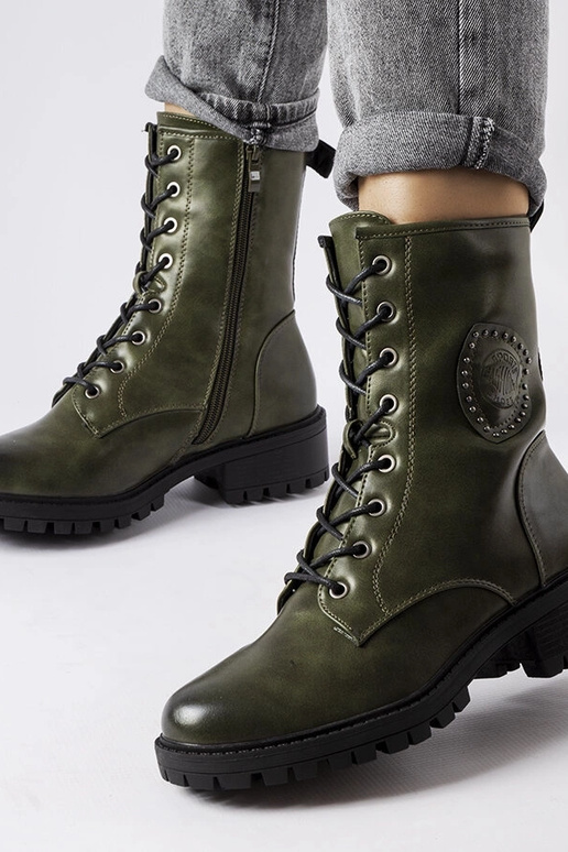 Mėlyni bateliai ant platformos,...