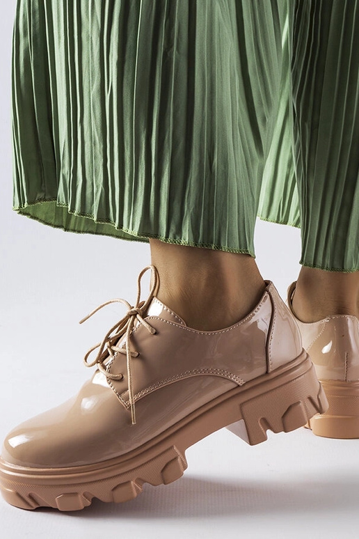 Kelly smėlio spalvos lakinės odos batai