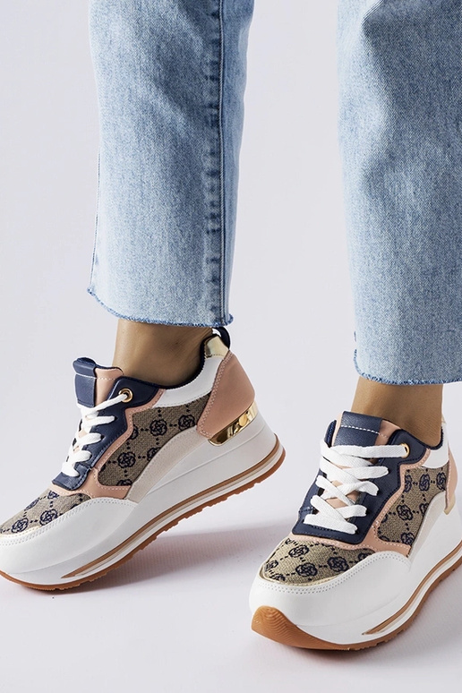 Rouxi balti ir rožiniai sportbačiai... Rouxi balti ir rožiniai sportbačiai...