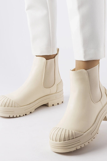 Smėlio spalvos darbininkai...