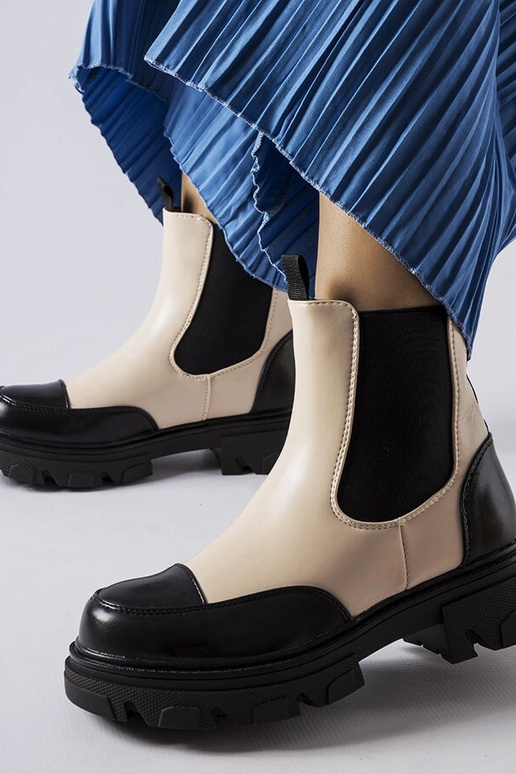 Albany juodi ir smėlio spalvos... Albany juodi ir smėlio spalvos...