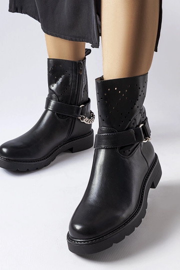 Juodi ažūriniai batai su... 2