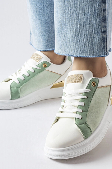 Balti ir žali batai su...