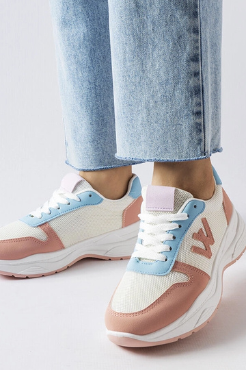 Juodi lakuoti pusbačiai,... 2