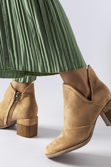 Smėlio spalvos kulkšnies...