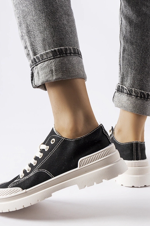 Juodi Nassar drobiniai sportbačiai