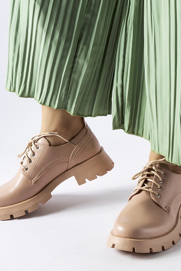 Smėlio spalvos Charleston...