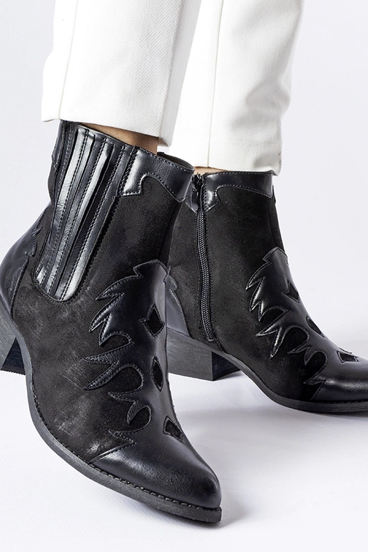 Juodi kaubojiški batai su mažu kulnu...