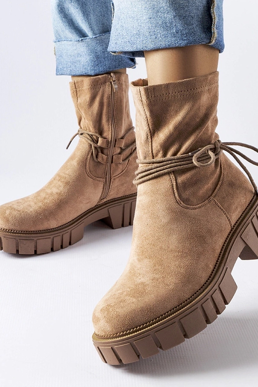 Smėlio spalvos suvarstomi aulinukai...