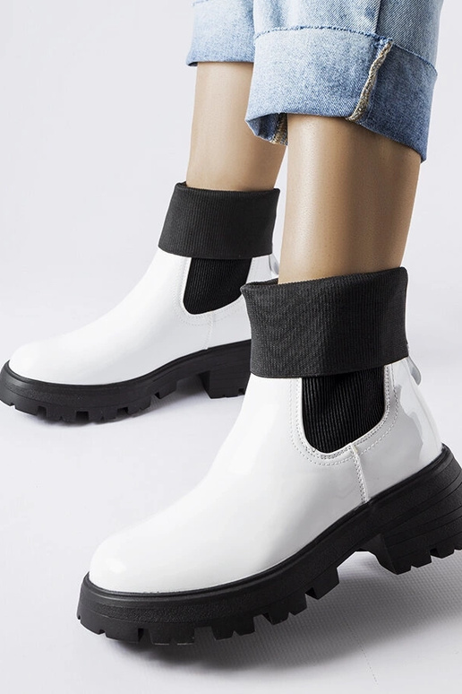 Breolungi balti užsegami darbiniai batai