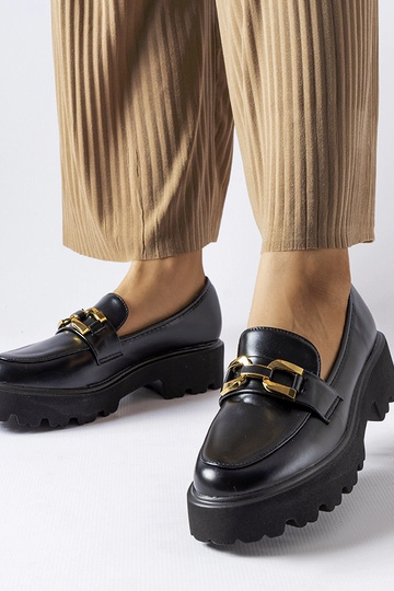 Smėlio spalvos klasikiniai...