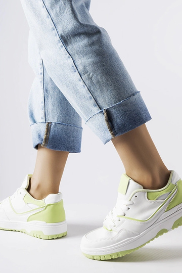 Baltos ir žalios spalvos... 2