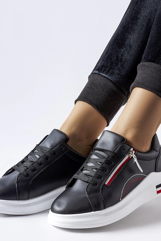 Juodi sportbačiai su baltu padu Anaunia