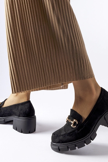 Juodi aukštakulniai... 2