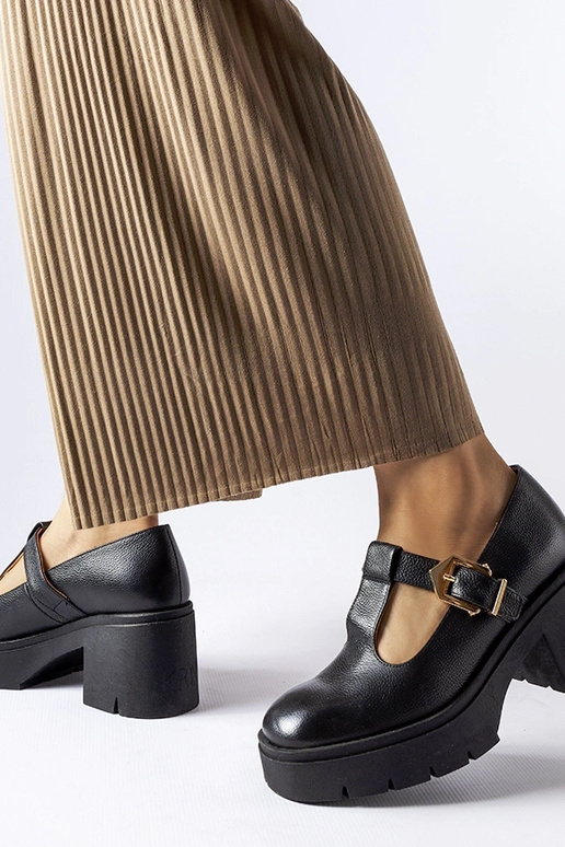 Juodi sportiniai sandalai ant...