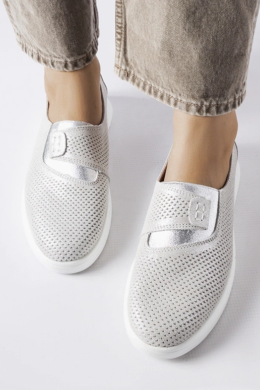 Ethels sidabriniai perforuoti odiniai... Ethels sidabriniai perforuoti odiniai...