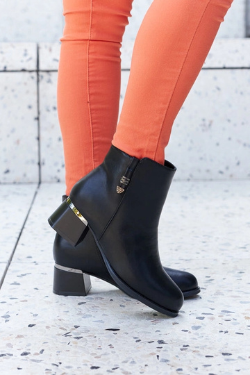 Juodi dirbtinės odos... 2