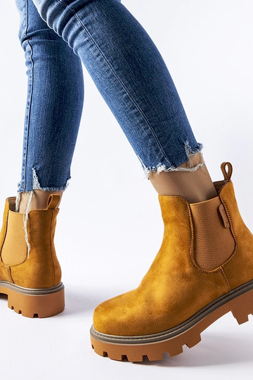 Rudos spalvos izoliuoti...