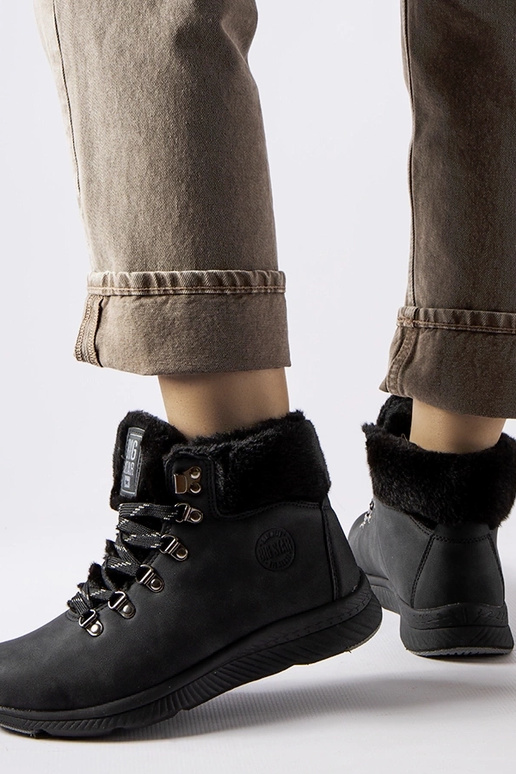 Juodi izoliuoti Big Star batai MM274488