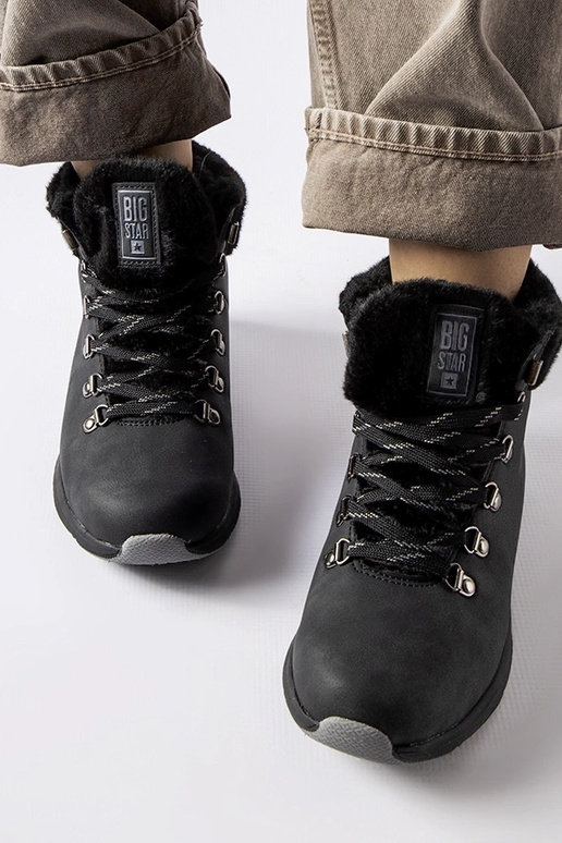 Juodi izoliuoti Big Star batai MM274488