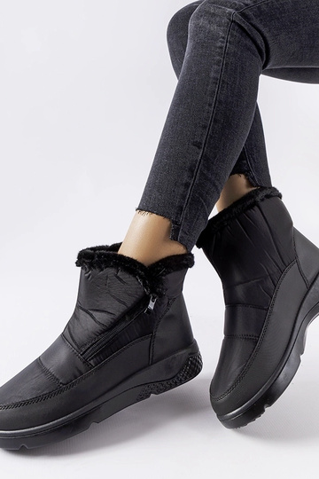 Judithe juodi izoliuoti...