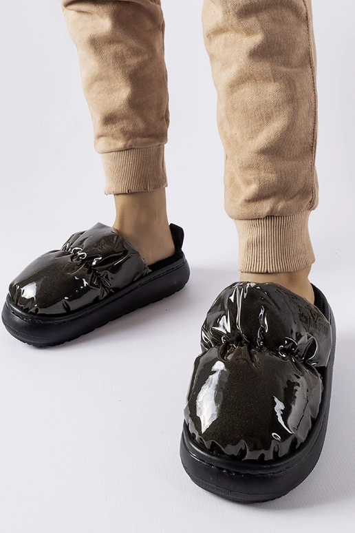 Juodos izoliuotos šlepetės Big Star...