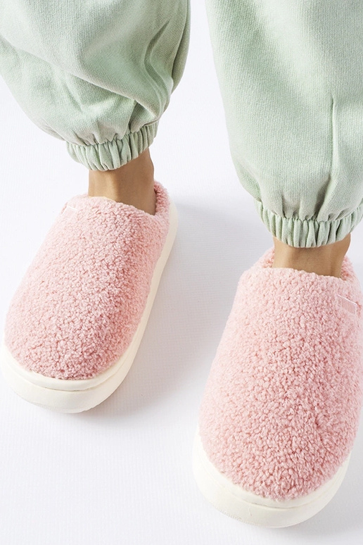 Rožinės izoliuotos šlepetės Big Star... Rožinės izoliuotos šlepetės Big Star...