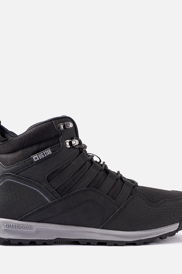 Juodos spalvos izoliuoti...