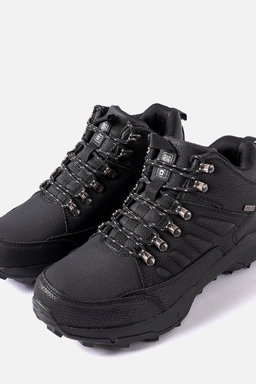 Juodos spalvos izoliuoti... 2