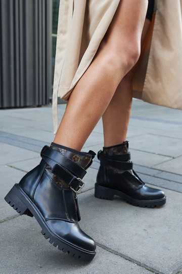 Juodi auliniai batai su...