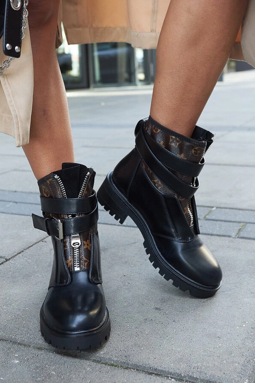 Juodi auliniai batai su dekoratyviniu...