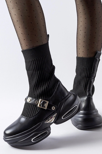 Ivana juodi kojiniai