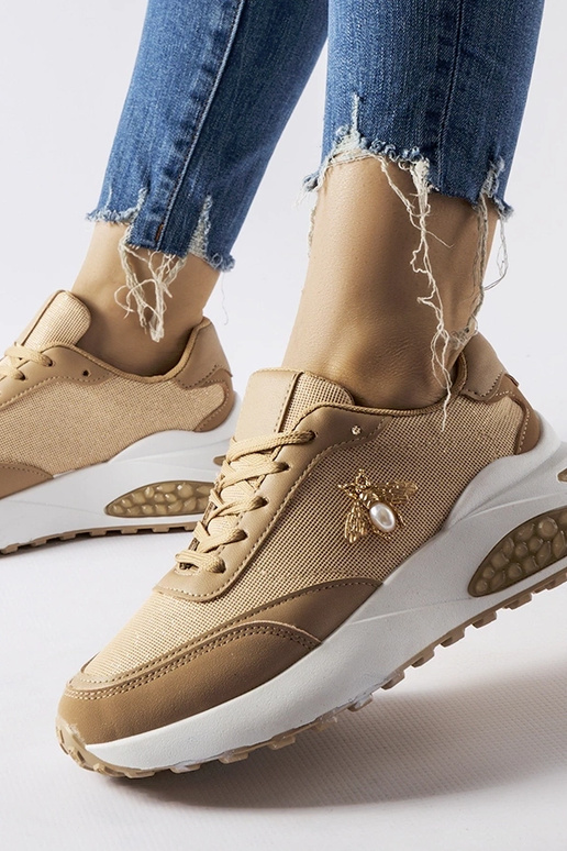 Rudi ir balti sportbačiai su...