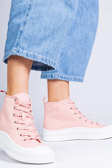 Juodi elegantiški aulinukai...