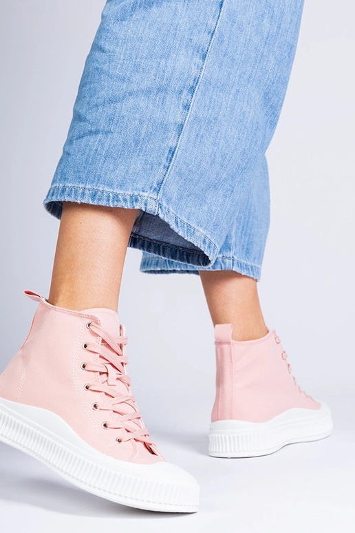 Juodi elegantiški aulinukai ant...