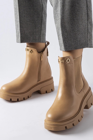 Smėlio spalvos izoliuoti...