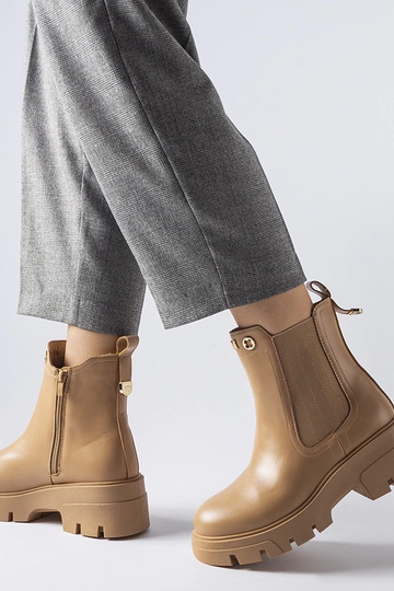 Smėlio spalvos izoliuoti dekoratyviniai batai Federica 2