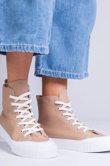 Rožiniai bateliai virš... 2